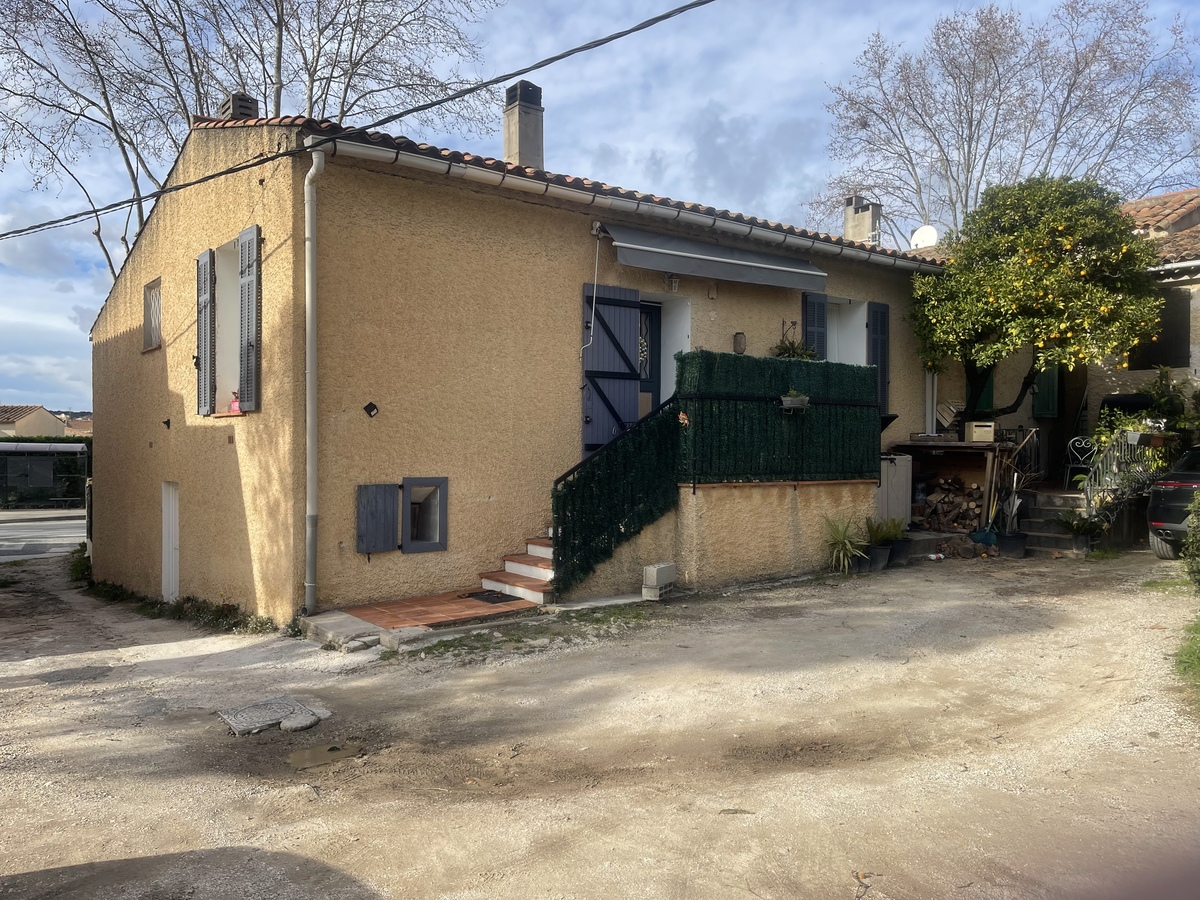 Maison mitoyenne - Saint-Cyr-sur-Mer